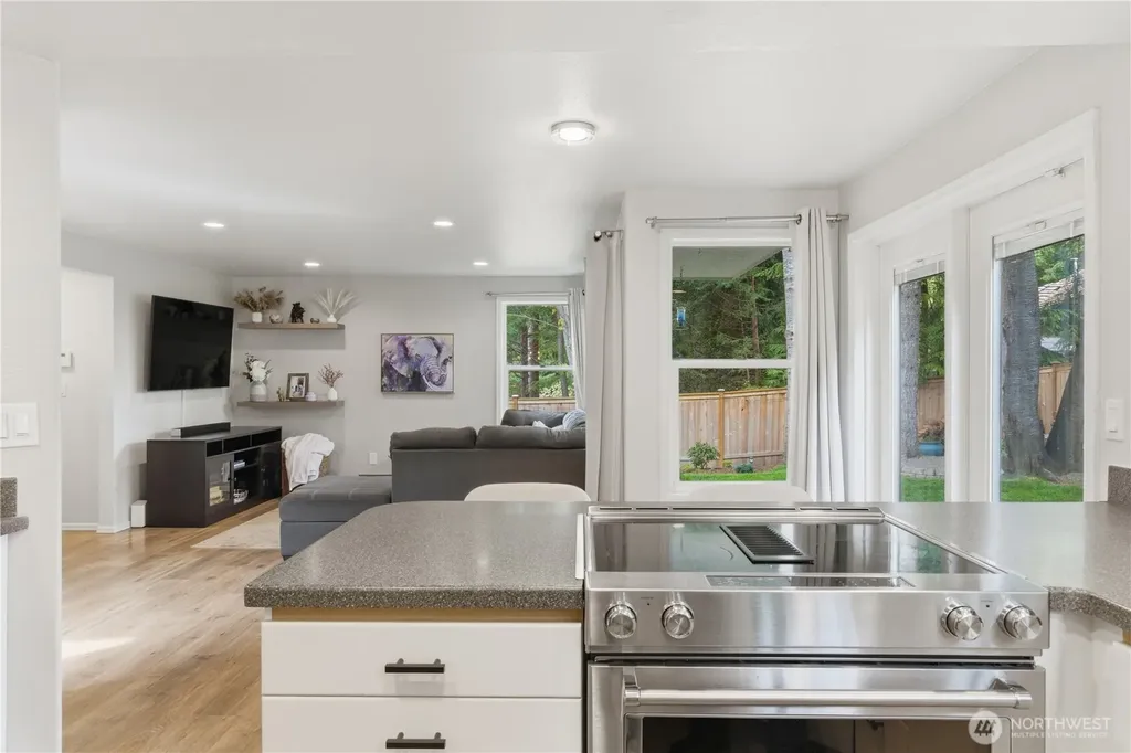 209 Casey Court Steilacoom WA 98388