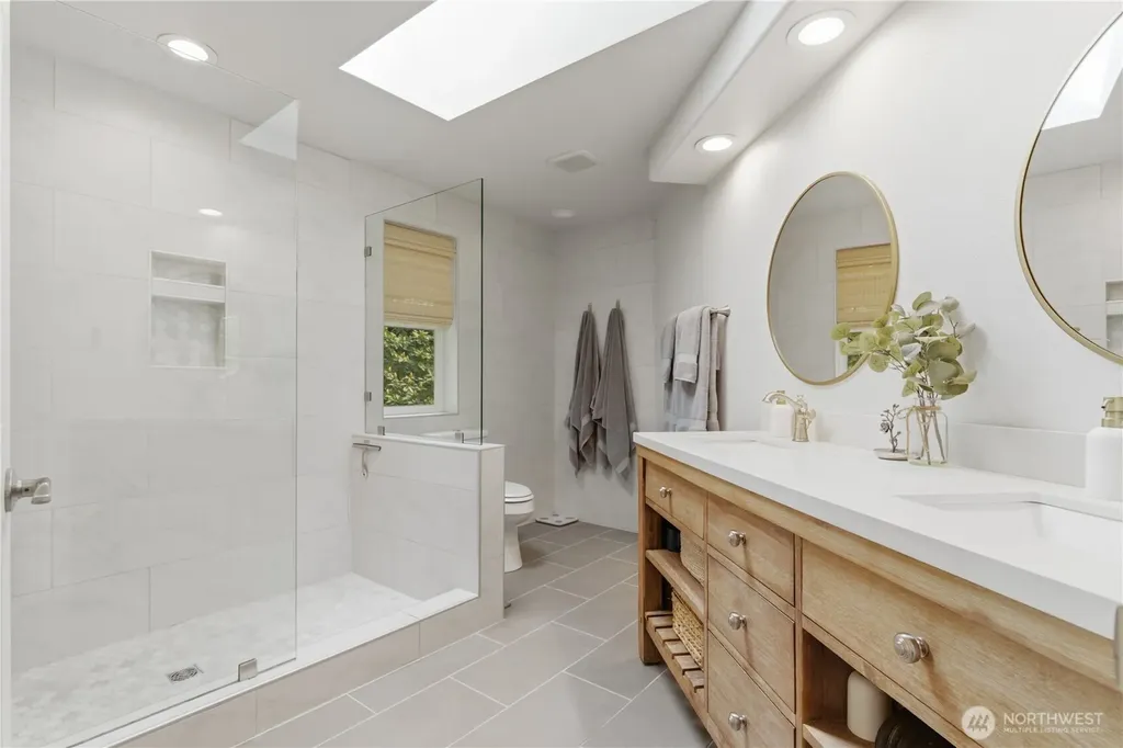 209 Casey Court Steilacoom WA 98388