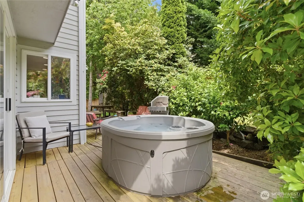 209 Casey Court Steilacoom WA 98388