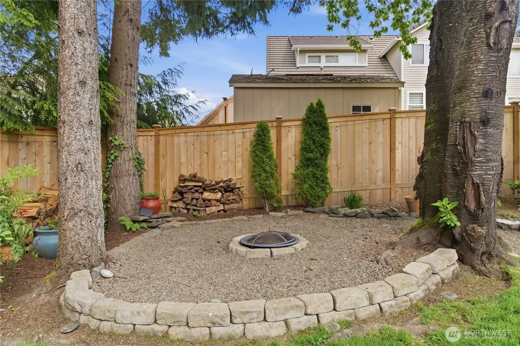 209 Casey Court Steilacoom WA 98388