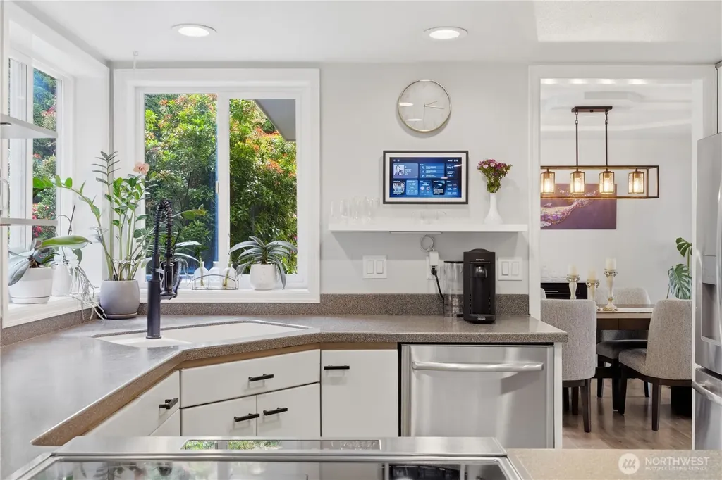209 Casey Court Steilacoom WA 98388
