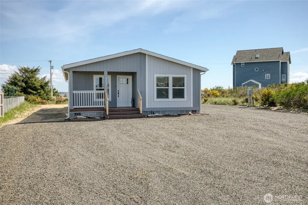1414 Storm King Avenue SW Ocean Shores WA 98569