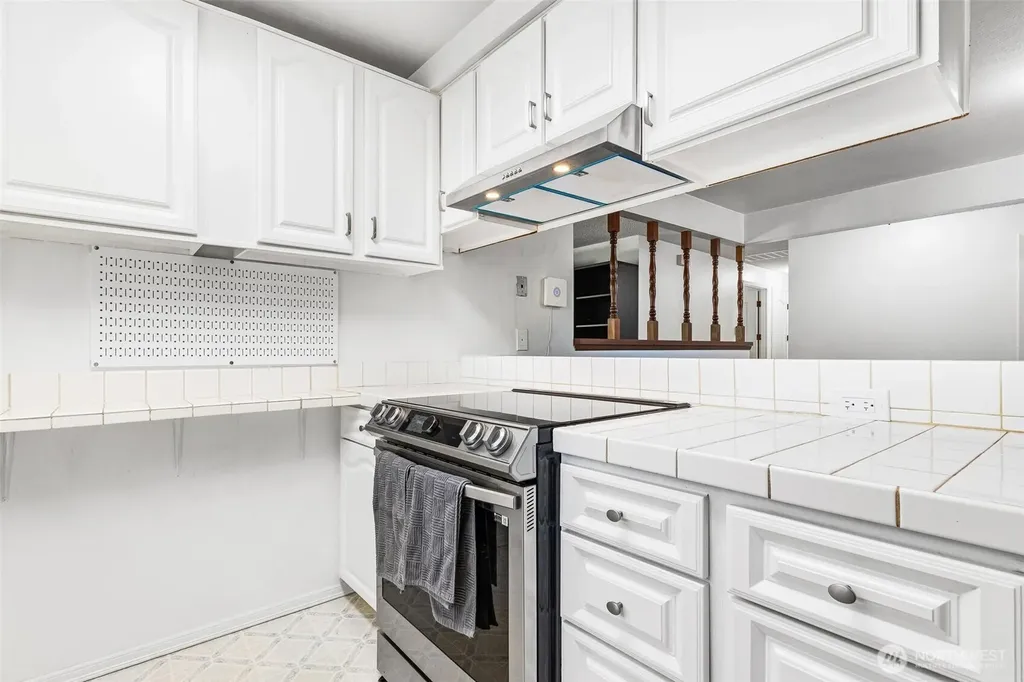 35803 13th Avenue SW Federal Way WA 98023