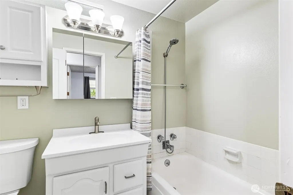 35803 13th Avenue SW Federal Way WA 98023