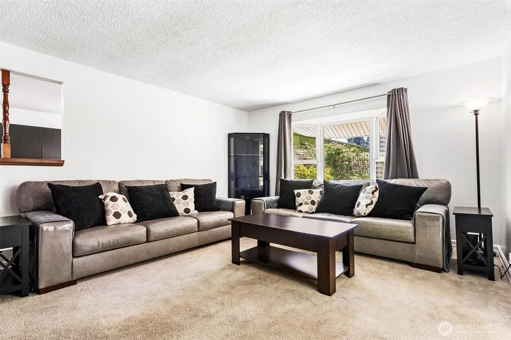 35803 13th Avenue SW Federal Way WA 98023