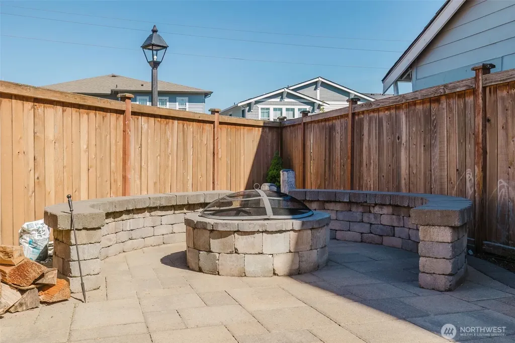 23621 SE 269th Court Maple Valley WA 98038