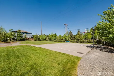 23621 SE 269th Court Maple Valley WA 98038