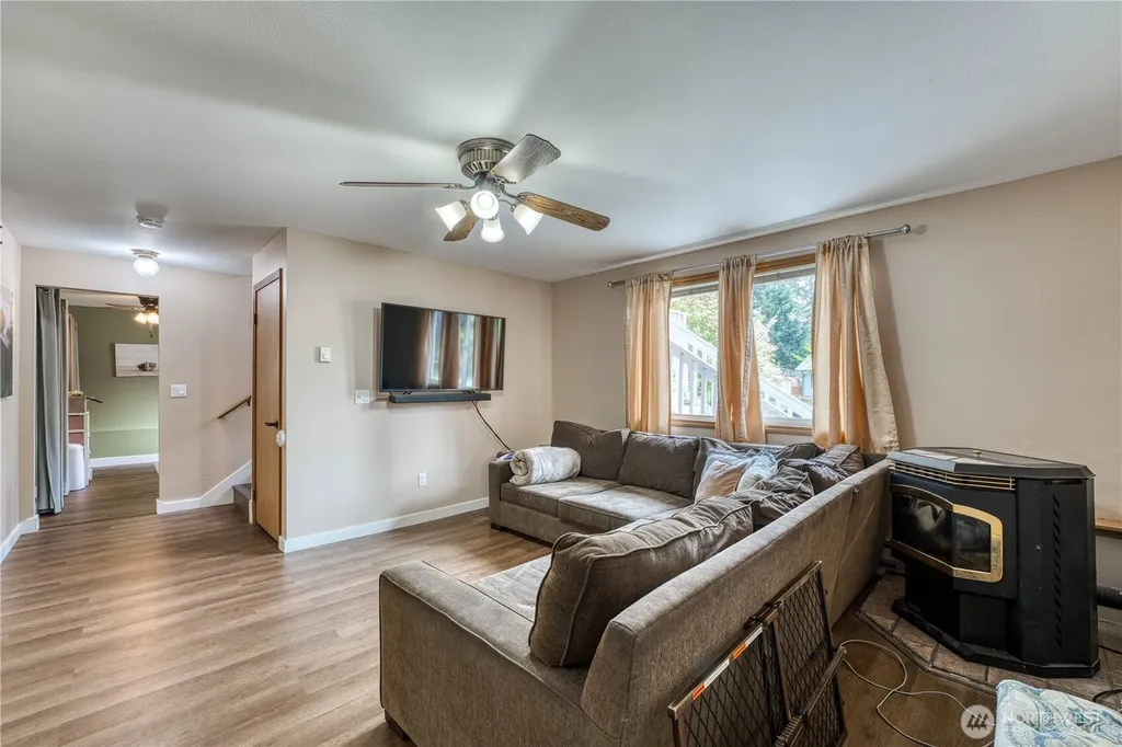 4311 NW Elkhorn Trail Bremerton WA 98312