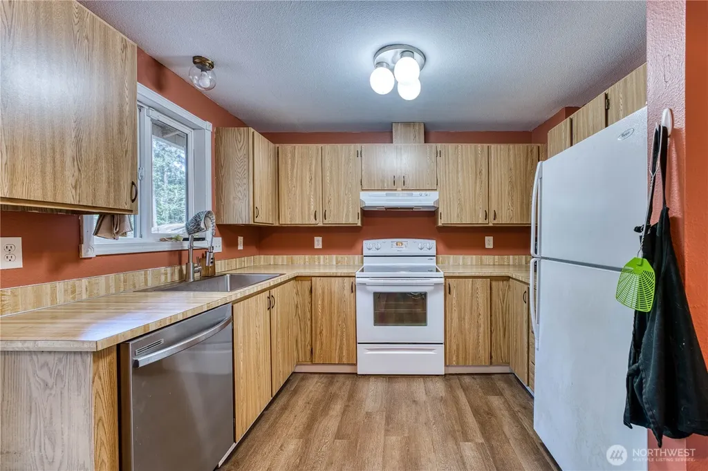 4311 NW Elkhorn Trail Bremerton WA 98312