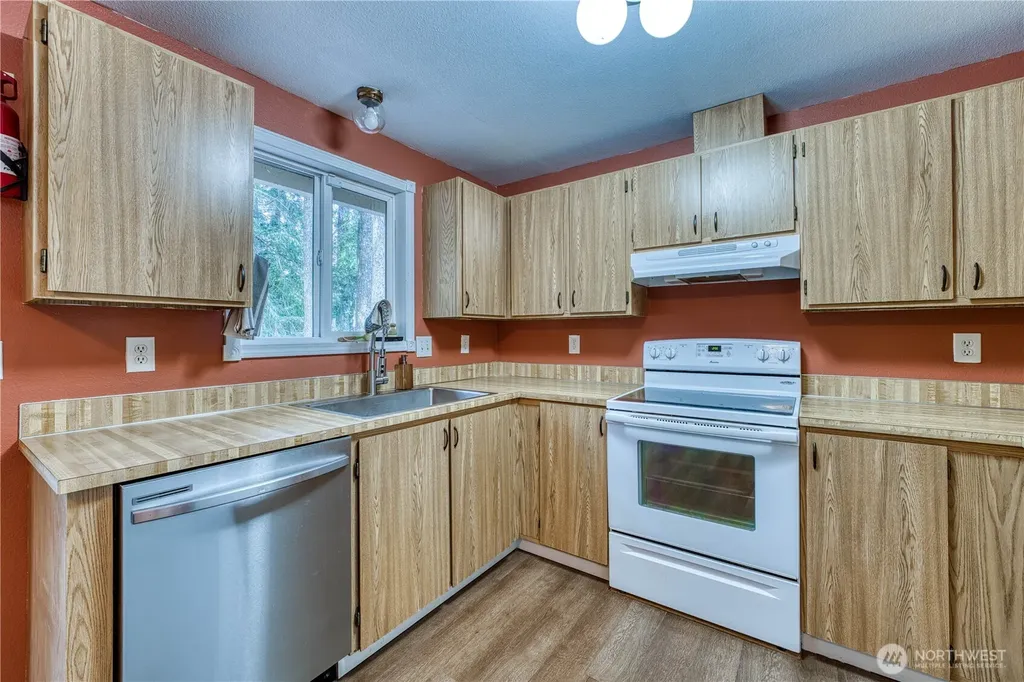 4311 NW Elkhorn Trail Bremerton WA 98312