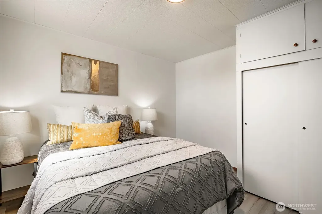 215 E Front Street Lynden WA 98264