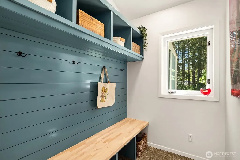 7575 NE New Brooklyn Road Bainbridge Island WA 98110