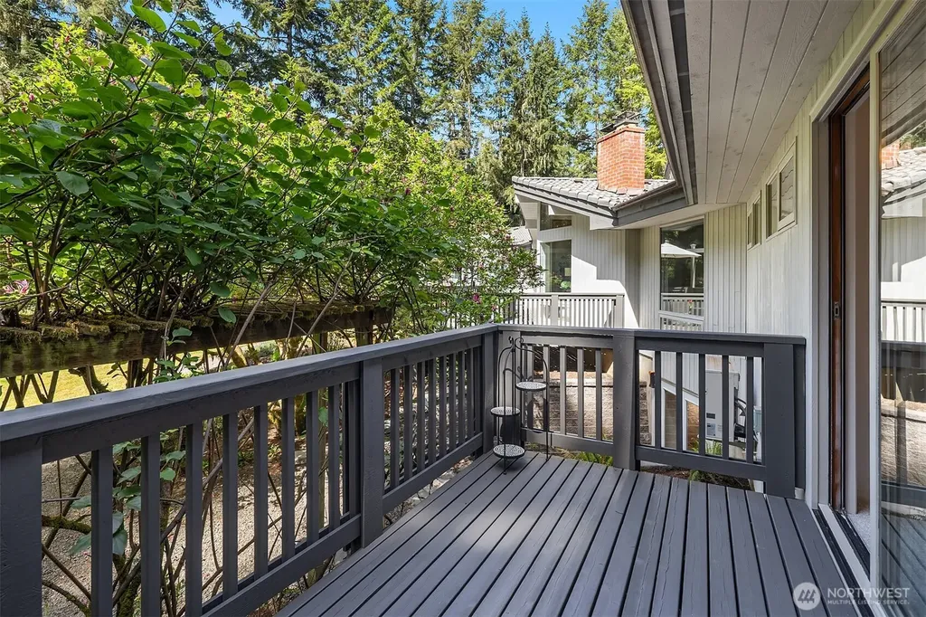 7575 NE New Brooklyn Road Bainbridge Island WA 98110