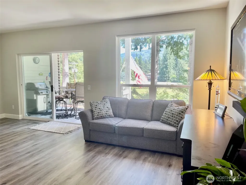 1953 Lake Whatcom Boulevard Bellingham WA 98229