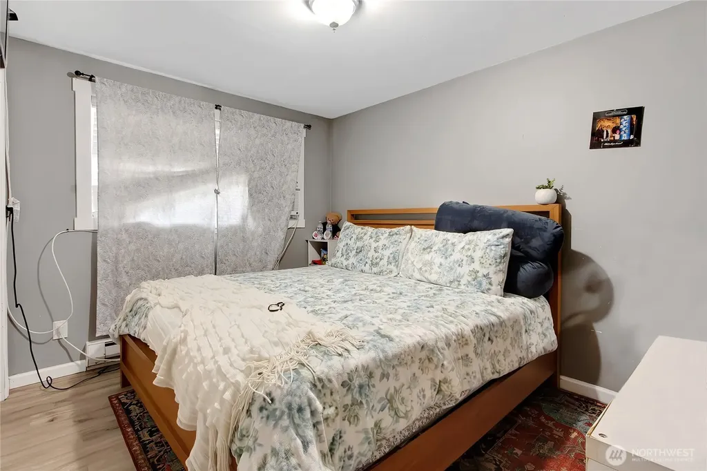 838 Harrington Avenue NE Renton WA 98056