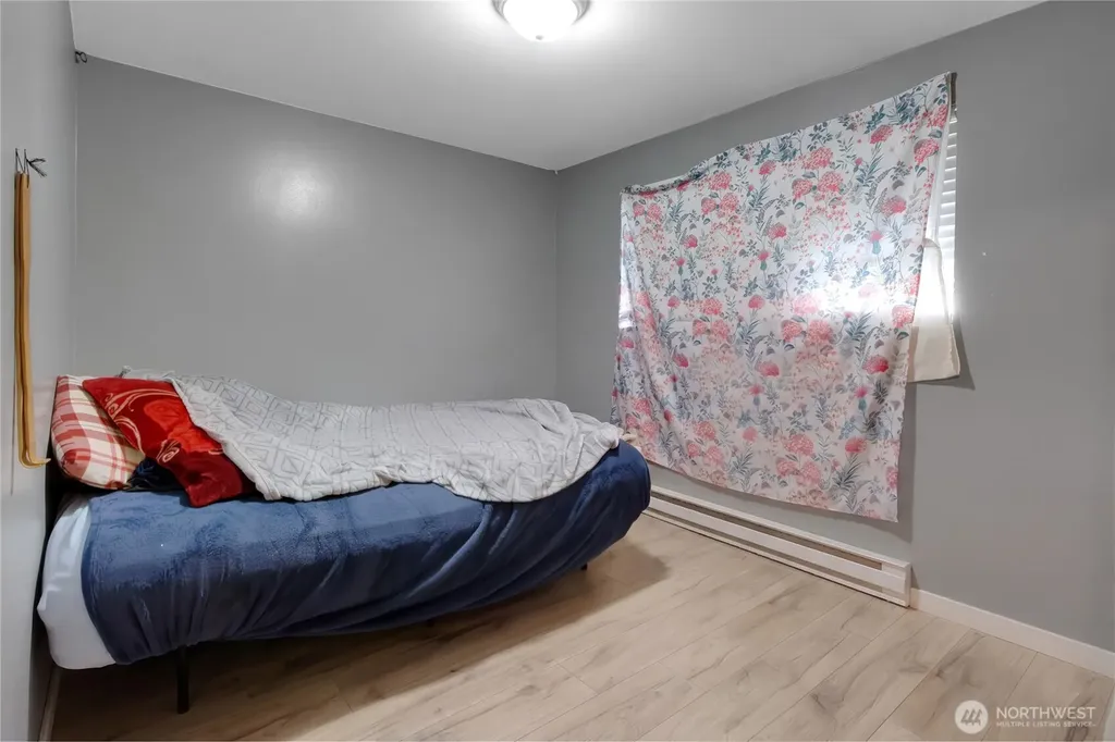 838 Harrington Avenue NE Renton WA 98056