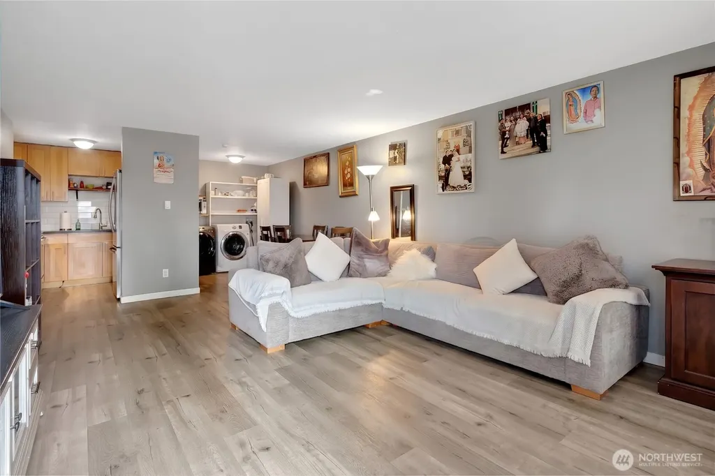 838 Harrington Avenue NE Renton WA 98056