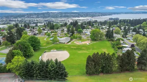 838 Harrington Avenue NE Renton WA 98056