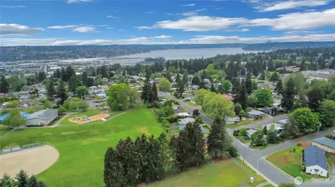 838 Harrington Avenue NE Renton WA 98056