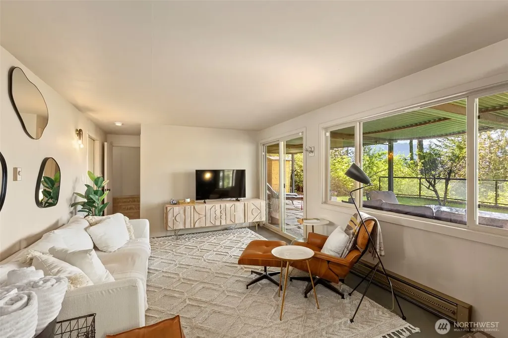 19748 NW Stavis Bay Road Seabeck WA 98380