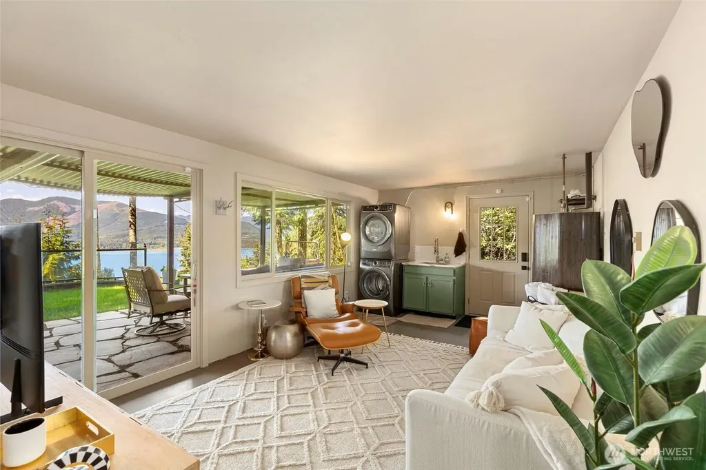 19748 NW Stavis Bay Road Seabeck WA 98380