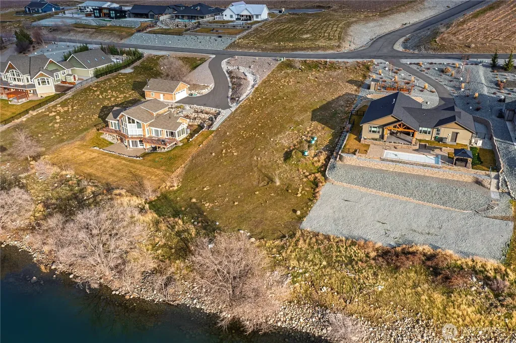 23 N Shore Drive Orondo WA 98843
