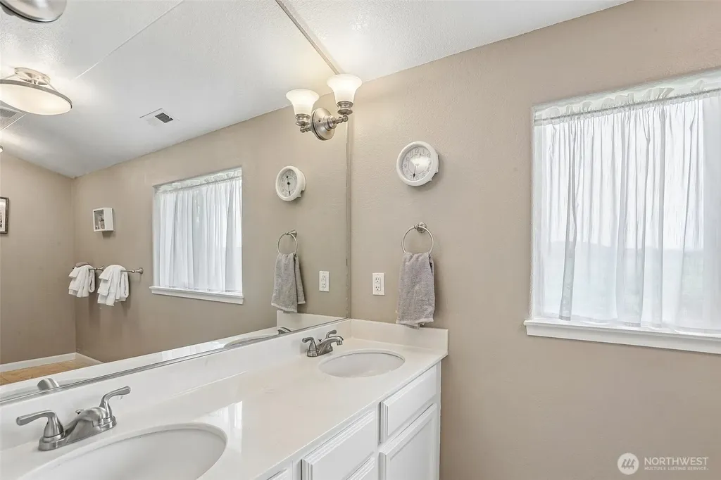 298 Roberson Road Woodland WA 98674
