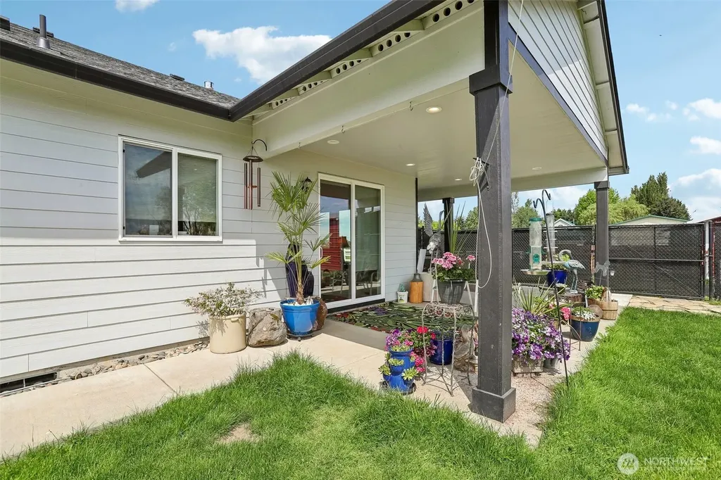 298 Roberson Road Woodland WA 98674