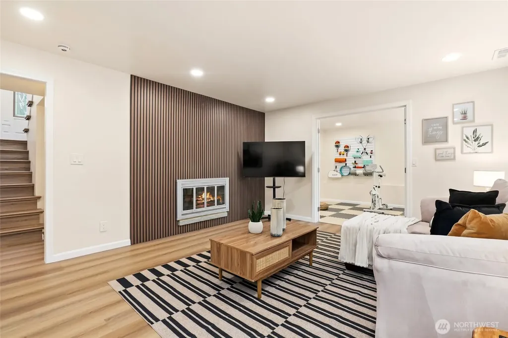 16559 SE 45th Place Bellevue WA 98006