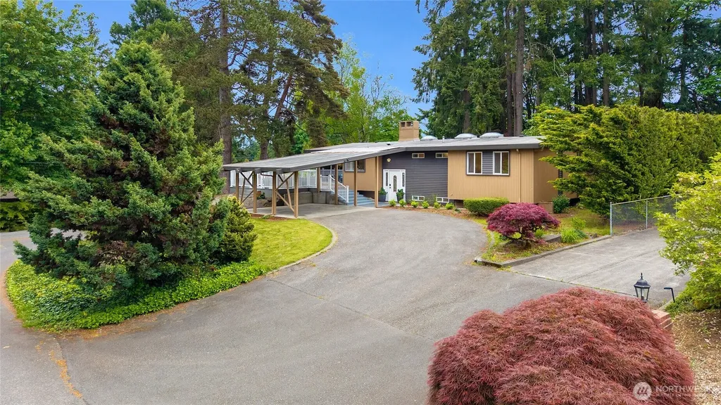 16559 SE 45th Place Bellevue WA 98006
