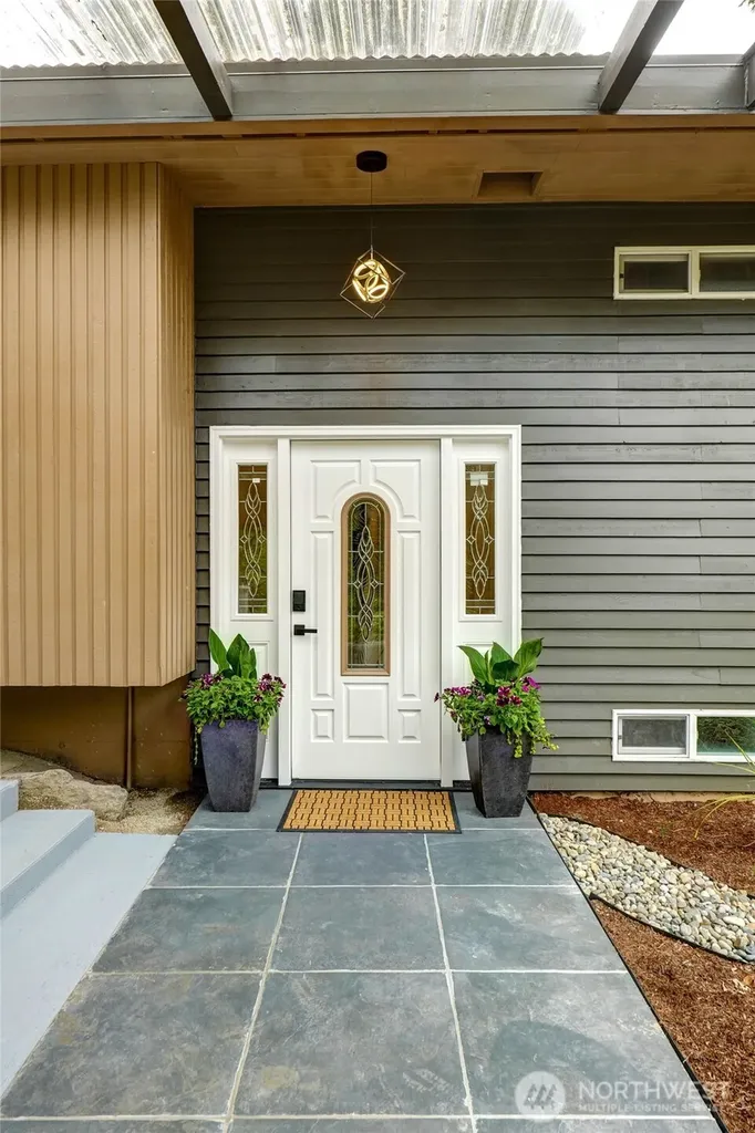 16559 SE 45th Place Bellevue WA 98006