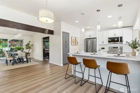 16559 SE 45th Place Bellevue WA 98006