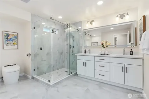 16559 SE 45th Place Bellevue WA 98006