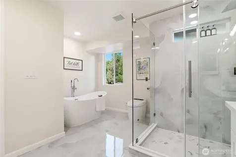 16559 SE 45th Place Bellevue WA 98006