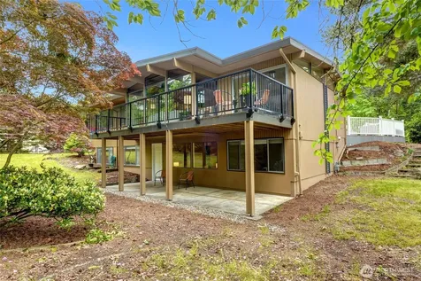 16559 SE 45th Place Bellevue WA 98006