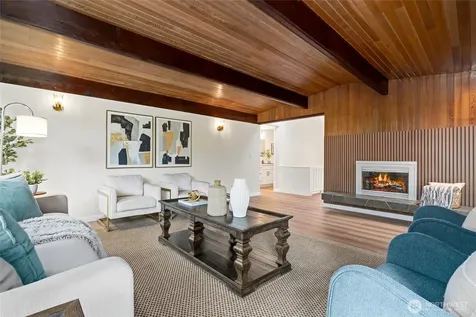 16559 SE 45th Place Bellevue WA 98006