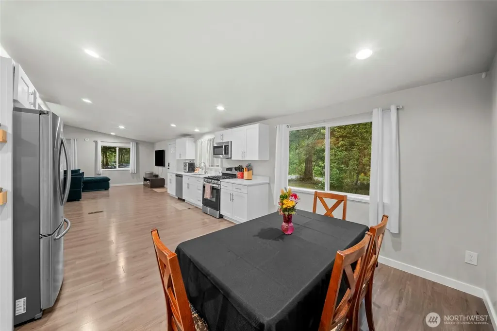 21 Burrows Lane Shelton WA 98584