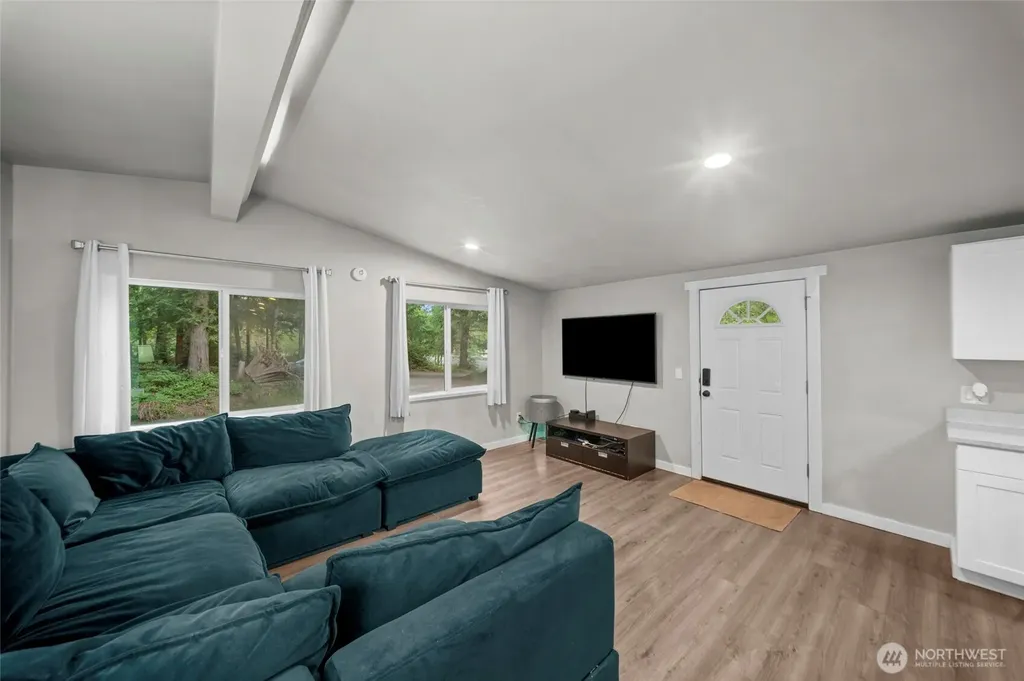 21 Burrows Lane Shelton WA 98584
