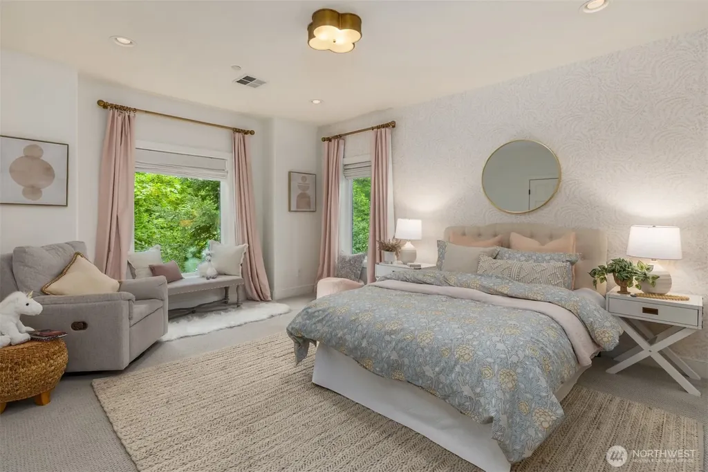 5976 NE Whitmore Way Bainbridge Island WA 98110