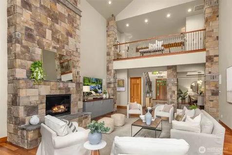 5976 NE Whitmore Way Bainbridge Island WA 98110