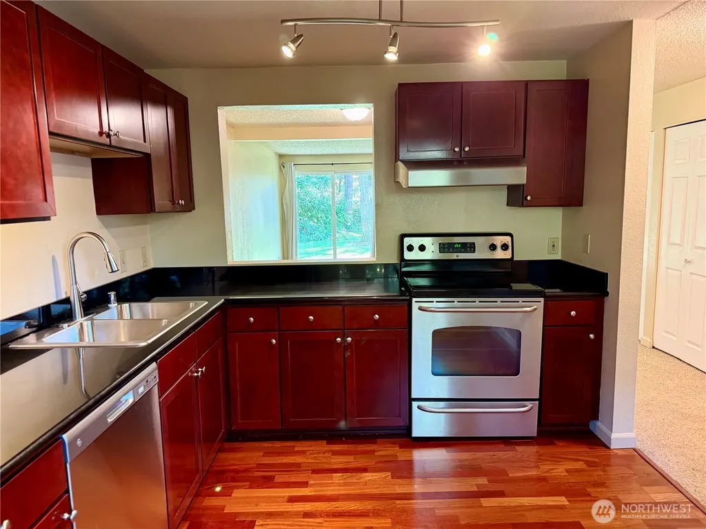 23816 12th Place S Des Moines WA 98198