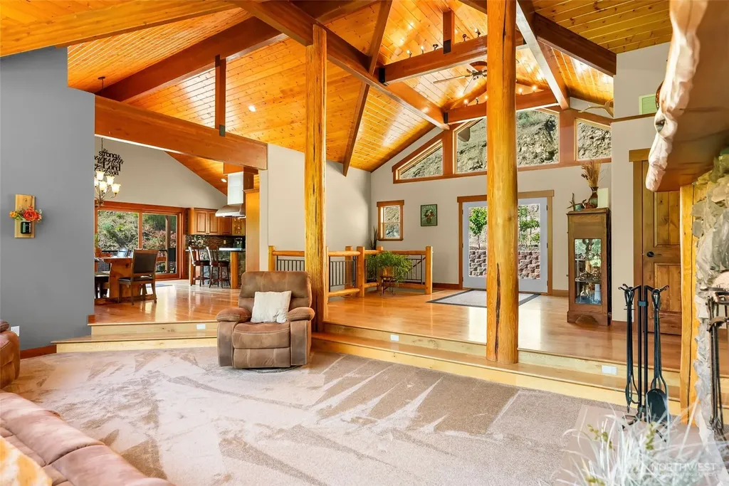 5230 Crum Canyon Road Entiat WA 98822
