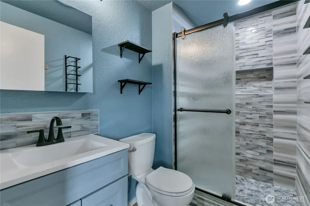 1705 S 88th Street Tacoma WA 98444