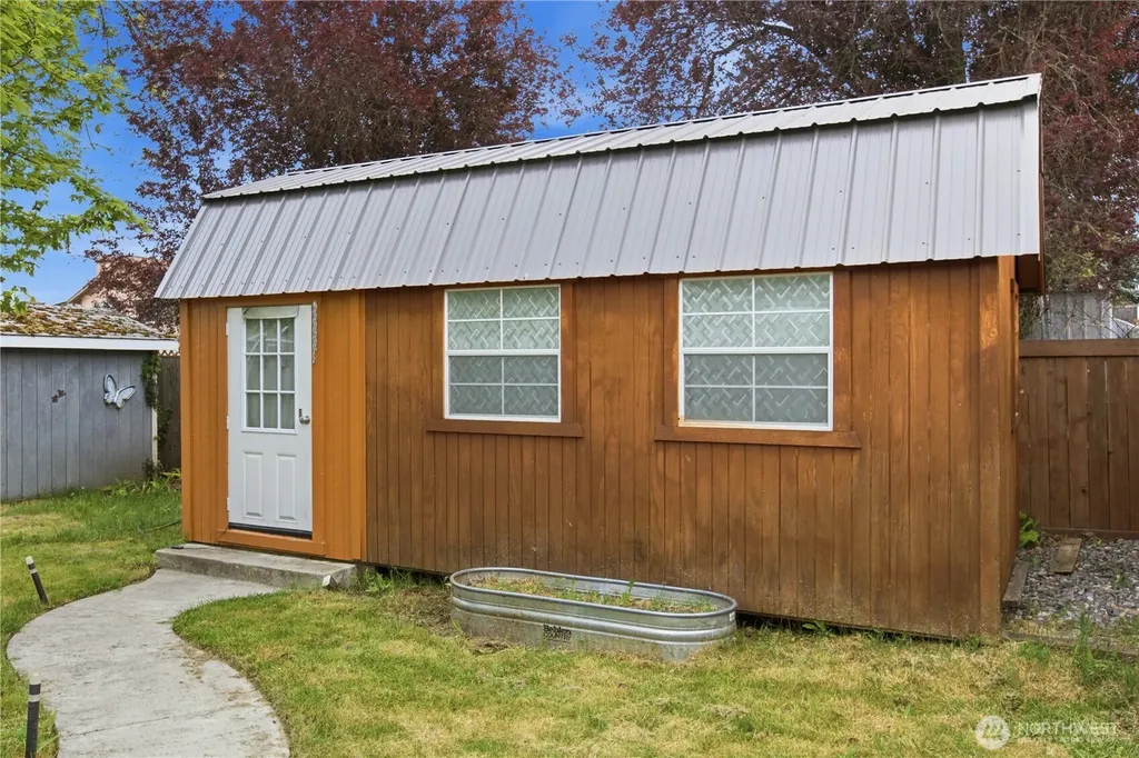 1705 S 88th Street Tacoma WA 98444