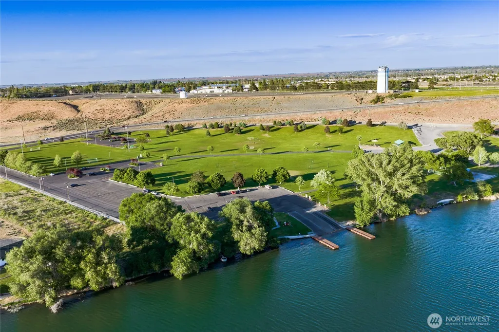 7566 Rainier Road NE Moses Lake WA 98837