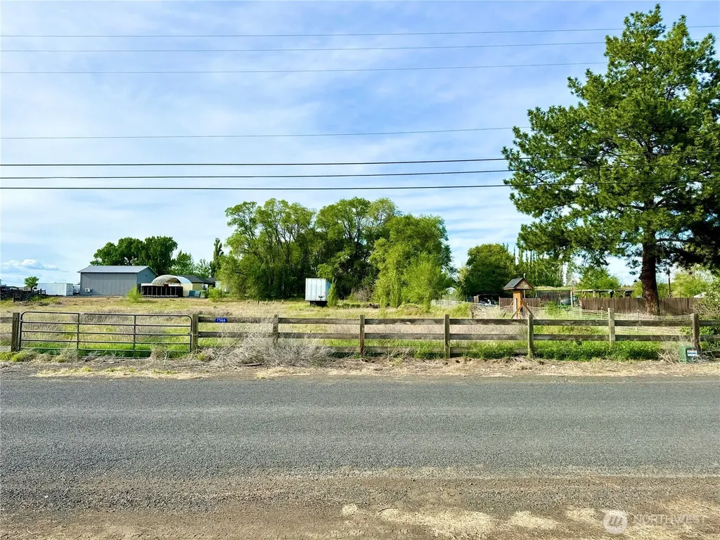 7566 Rainier Road NE Moses Lake WA 98837