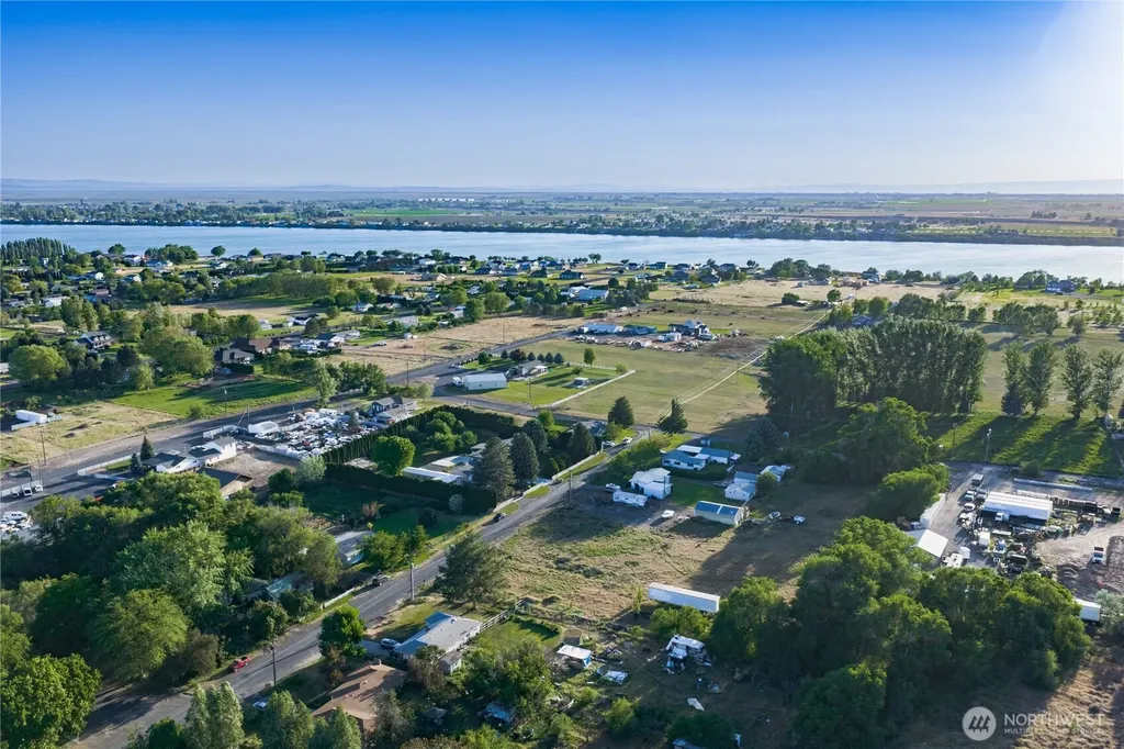 7566 Rainier Road NE Moses Lake WA 98837