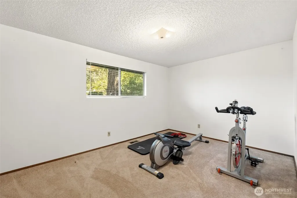 18320 Corliss Avenue N Shoreline WA 98133