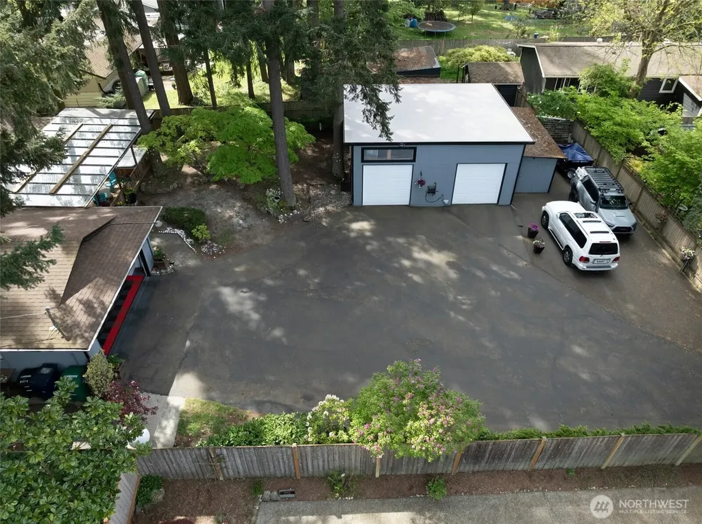 18320 Corliss Avenue N Shoreline WA 98133