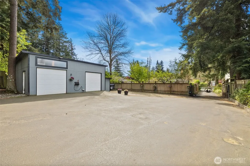 18320 Corliss Avenue N Shoreline WA 98133